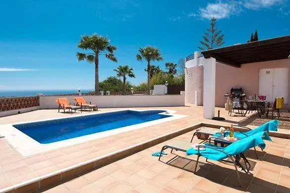Villa With Private Pool, Mountain And Sea Views Malaga